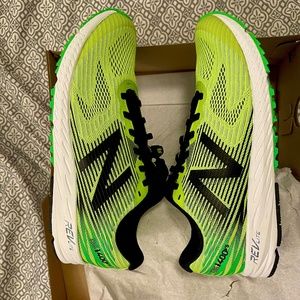 New Balance 1400v5 mens 8.5 green